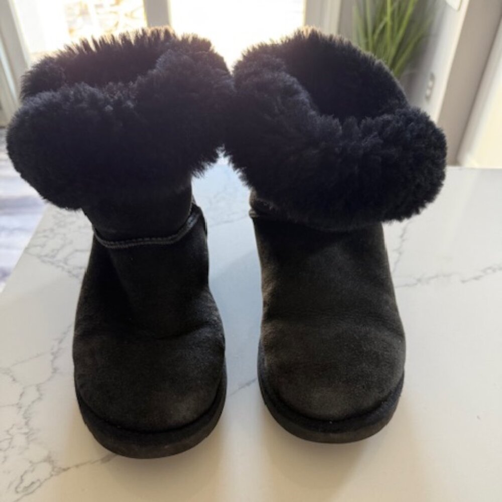 Ugg Bailey Button - image 2